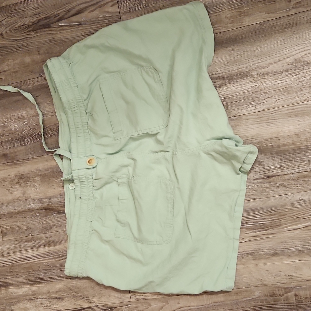 Linen shorts